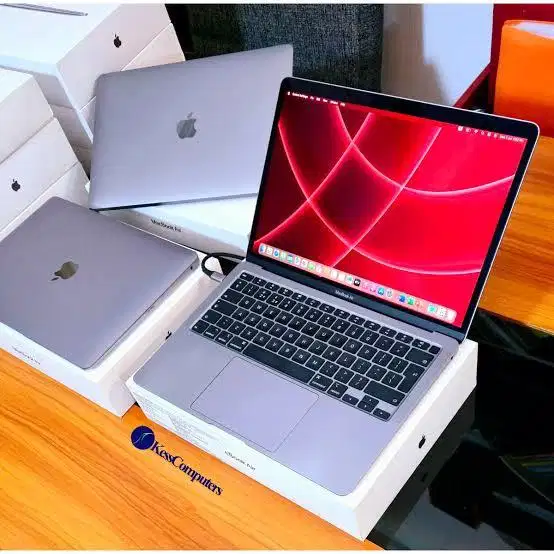 Dibeli MacBook Pro 13 14 16 inch M1 M2 M3 M4 harga tinggi