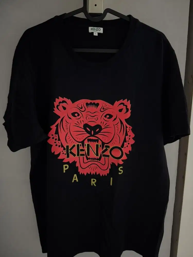 Kaos Kenzo Black on Red Tiger CNY Size L