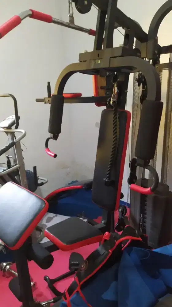 Dijual 1 set alat fitnes harga 5 juta nego tipis