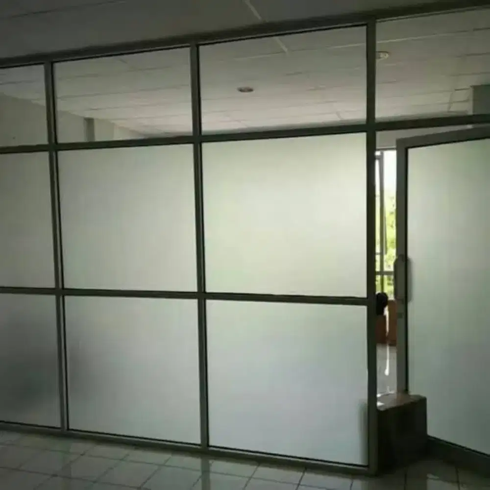 Sekat ruangan kantor aluminium termurah baru