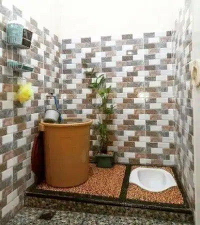 Tukang pasang keramik dan batu alam