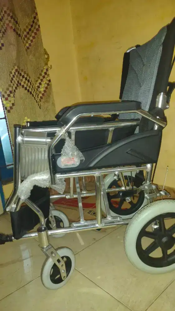 di Jual Kursi Roda Travel bekas