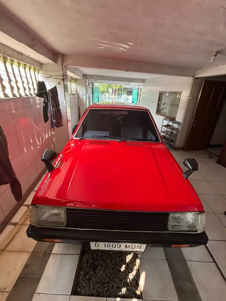 Mitsubishi Lancer 1982 Bensin