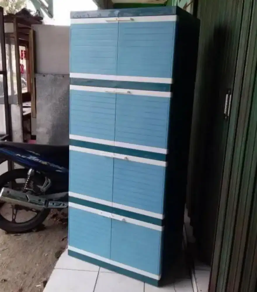 Lemari plastik club jumbo 4 susun