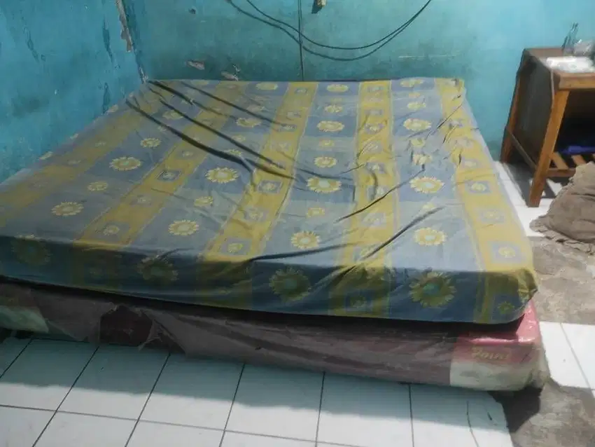 Dijual springbed 180 x 200 plus Dipan standar.