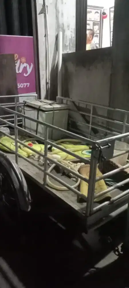 Bak becak bekas masih bagus