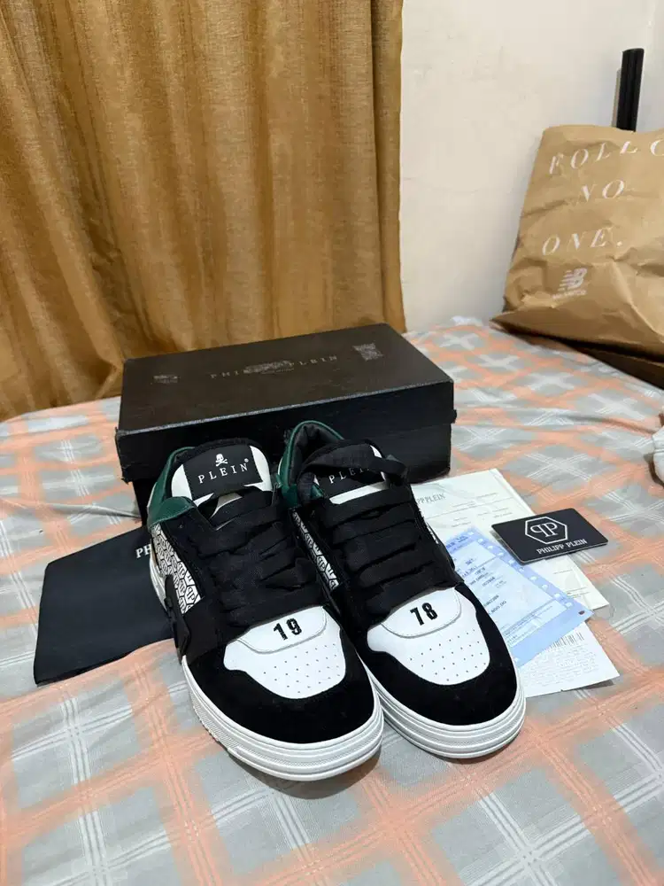 Sepatu Sneakers Philipp Plein Phantom Kick Lo-Top