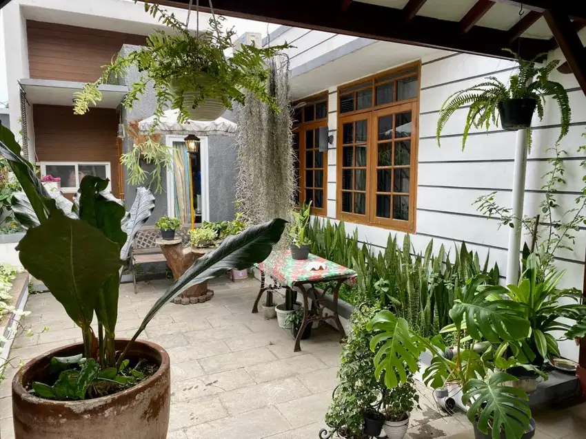 Rumah GRIYA MAS HOEK & ASRI taman luas dekat exit Pasteur