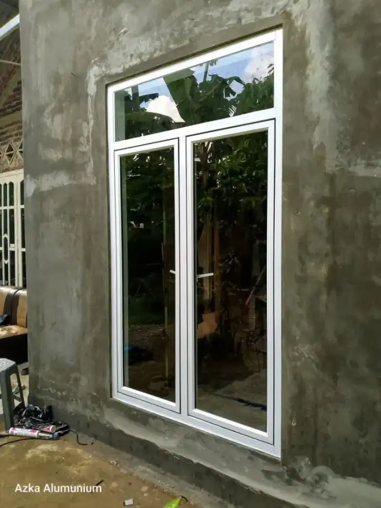 di jual satu set kusen aluminium pintu dan jendela