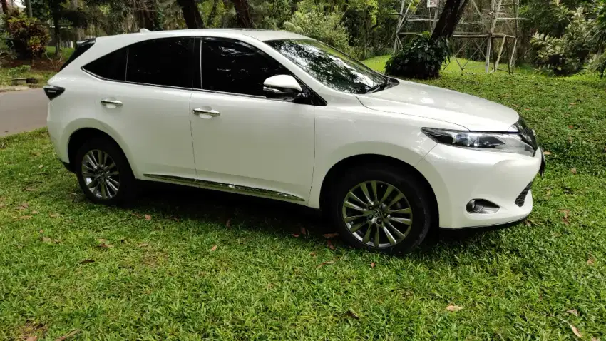 Toyota Harrier 2.0 advance 2014