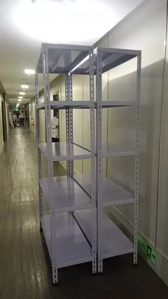 RAK BESI SIKU LUBANG