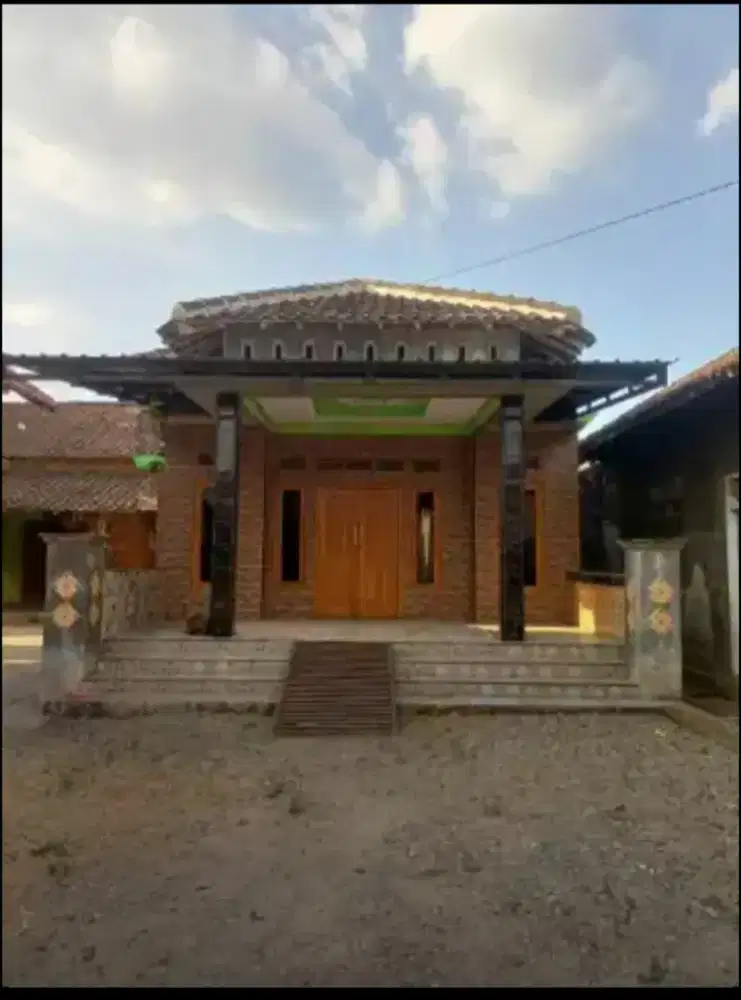 Rumah Luas dan Nyaman