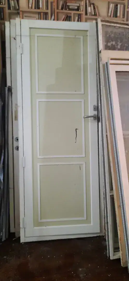 DIJUAL PINTU KAYU , PINTU KACA JENDELA ALUMUNIUM DLL. BISA BELI SATUAN