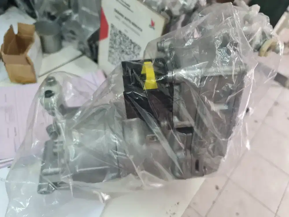 Compressor kompresor ac mercy mercedes w167 gle450 hybrid hibryd