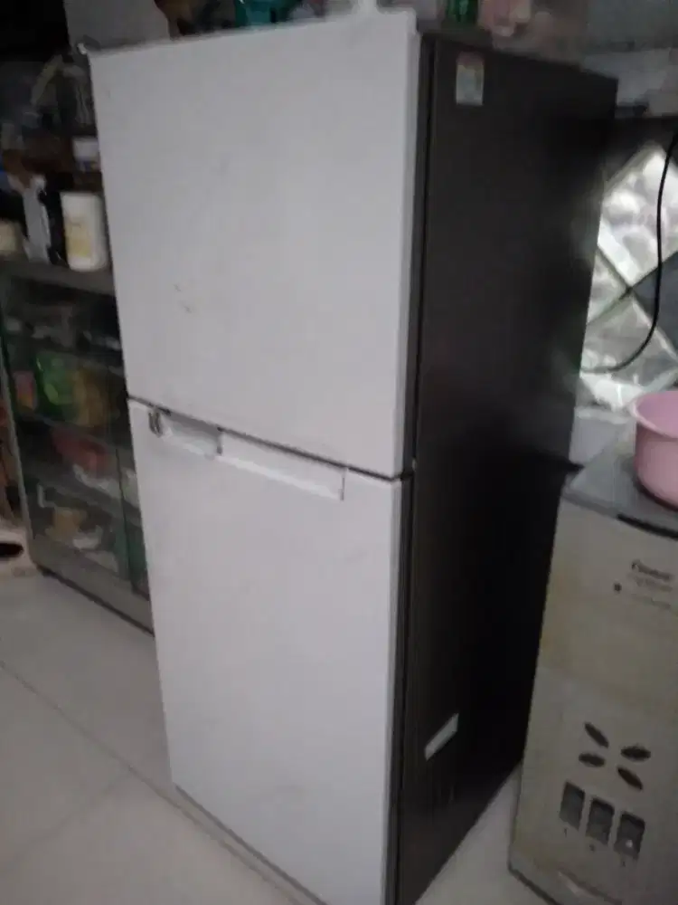 dijual kulkas samsung 2 pintu