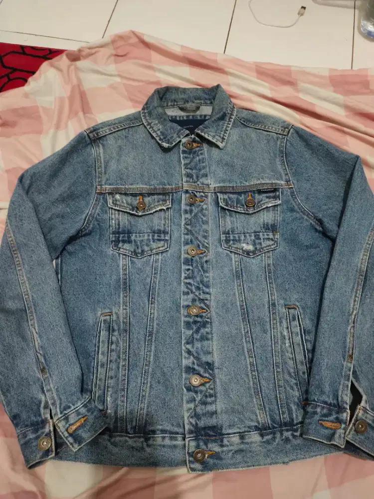 Dijual jaket Levis brand Zara man seperti baru
