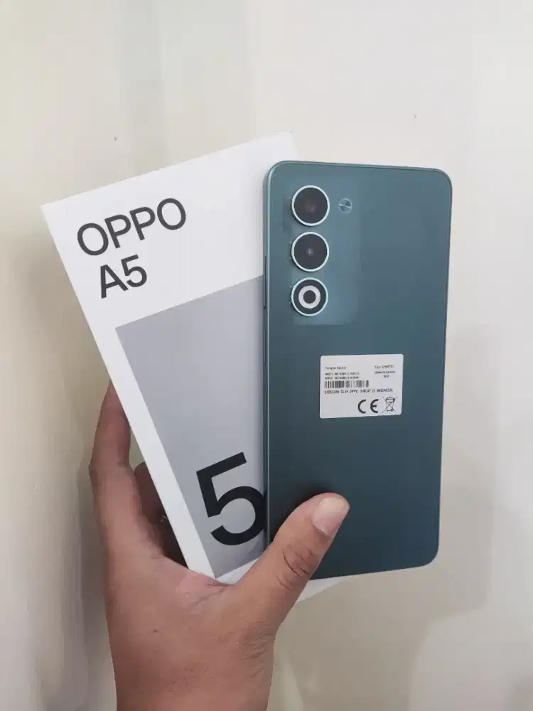Oppo a5 ram 8/128 like new