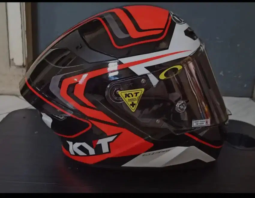 helm KYT TT COURSE