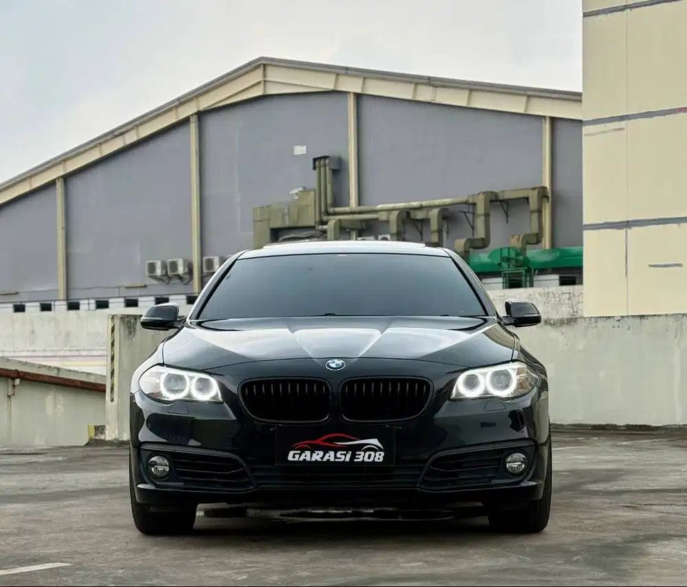 (Low Km) BMW 528i F10 Luxury 2015 Hitam N20 528 i Hitam