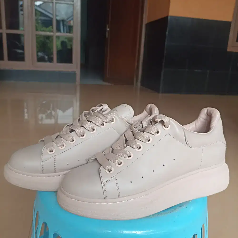 Sepatu Alexander McQueen size 40