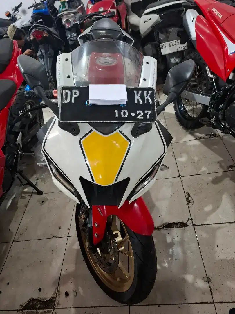 Yamaha R15 abs 150cc 2022 putih