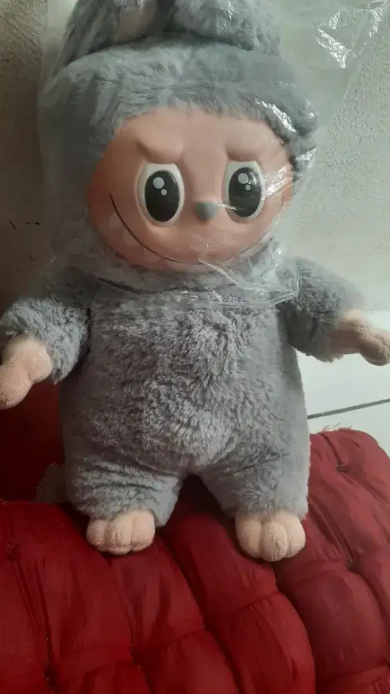 Labubu boneka SNI