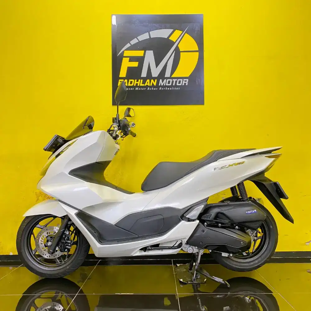 Honda PCX 2024 putih km low remote dan barcode lengkap