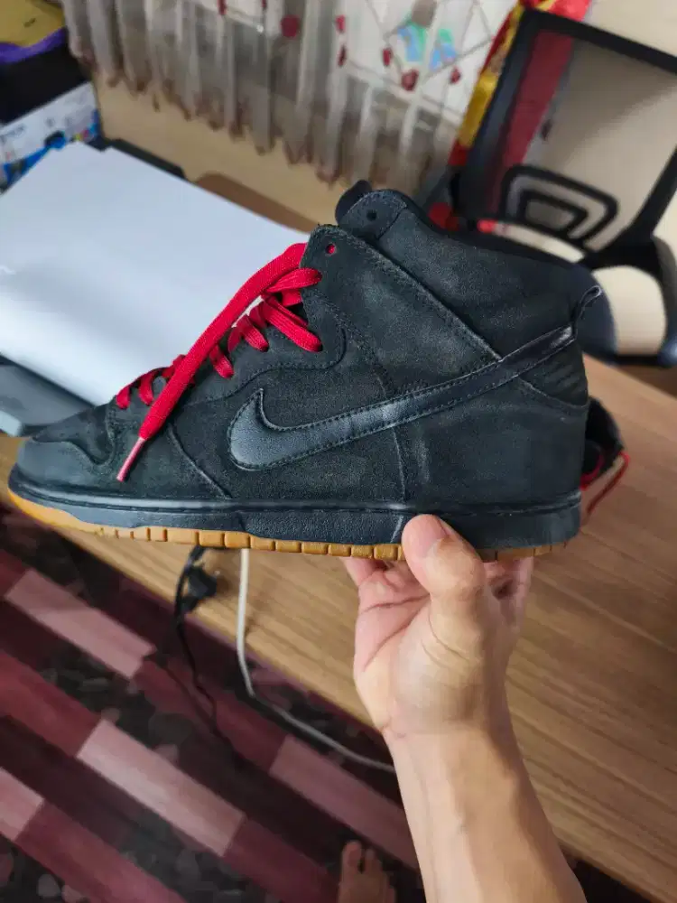 Nike sb dunk high black gum