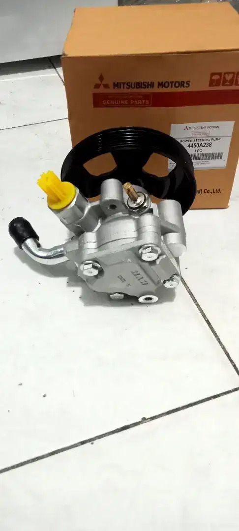 Pompa Power Steering 4N15 Triton 2,4 KL1T PAJERO SPORT DAKAR 4450A238