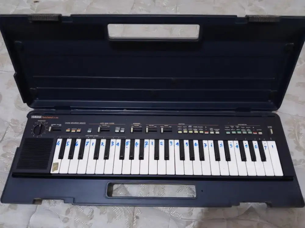 Keyboards Yamaha PS400