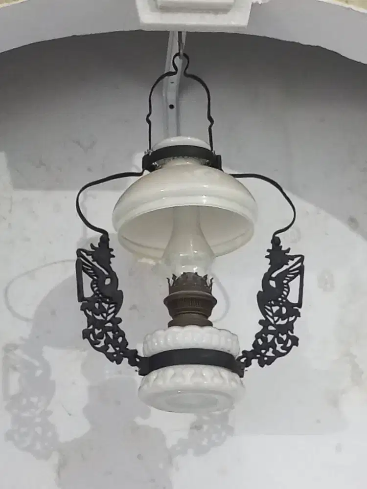 Hanging Oil Lamp, Cast Iron, Ceiling Light, Antique  (Lampu naga)