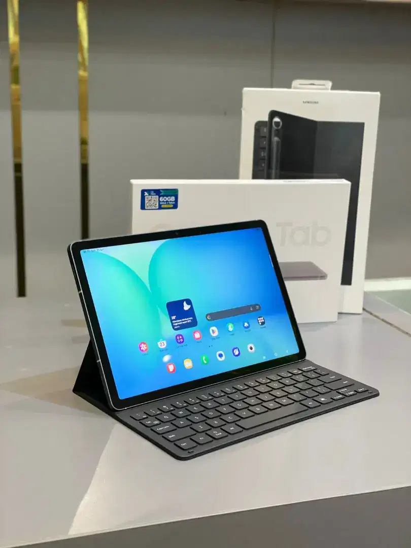 Samsung tab s10 fe with keyboard