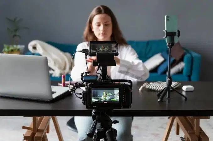 Di butuhkan video dan editor utk konten property