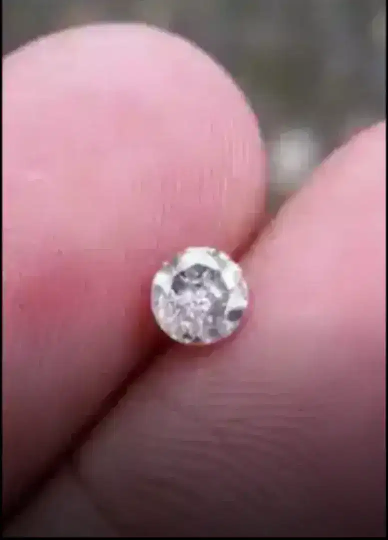 Berlian 0.30carat BU nego ditempat