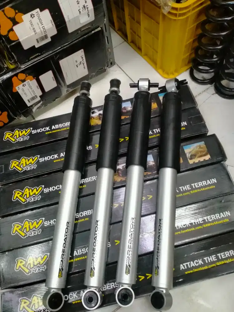 Shock absorber buat mobil cherokee grand Cherokee  merk RAW predator