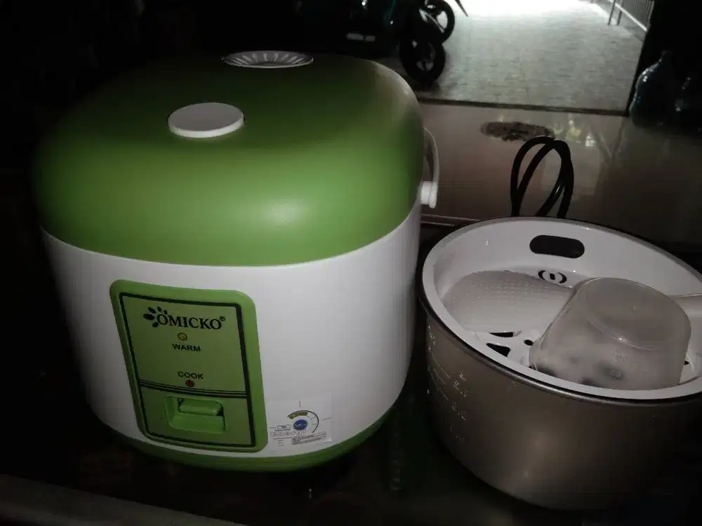 DIJUAL Rice Cooker OMICKO 1.2lt BARU!