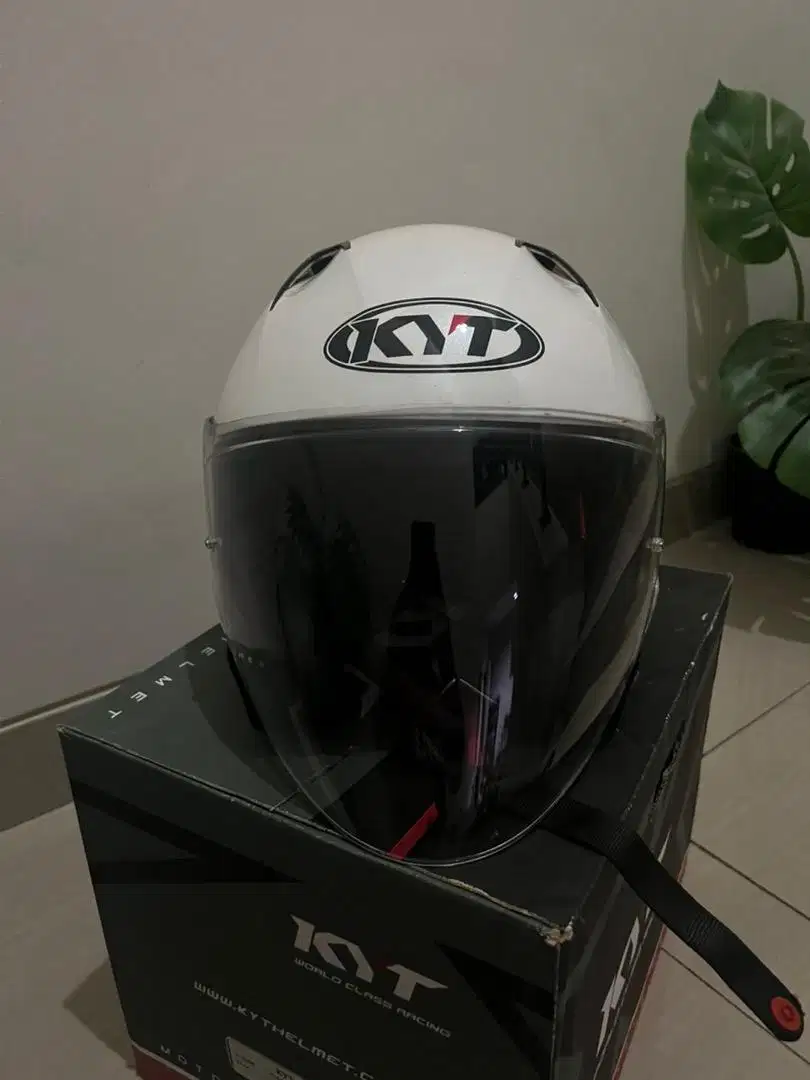 Helm half face kyt nfj dan intercom it r8