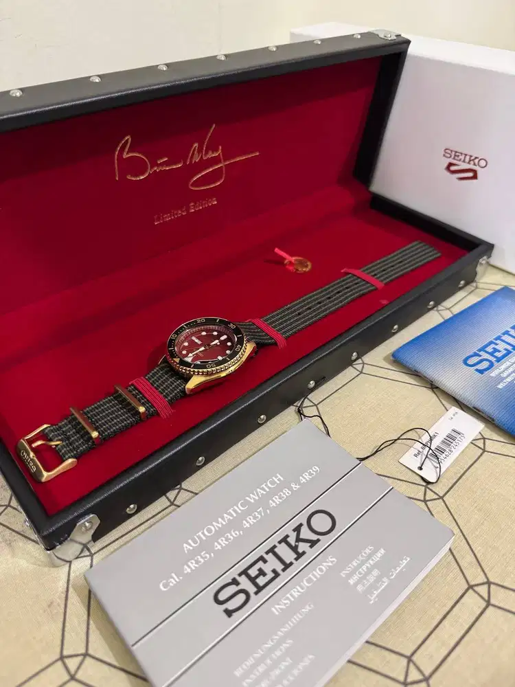 Seiko Jam Tangan Pria Seiko 5 Sports Brian May SRPH80K1 Limited Editio