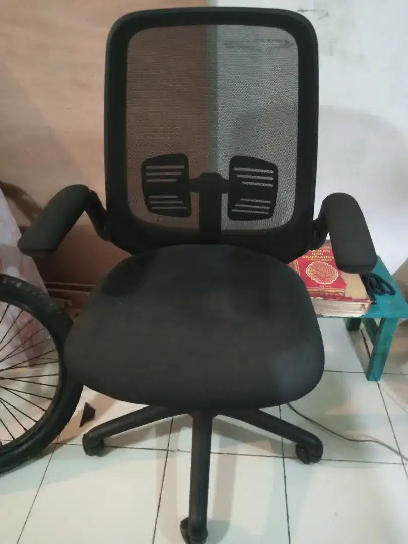 Kursi kantor gaming streaming merk stramm