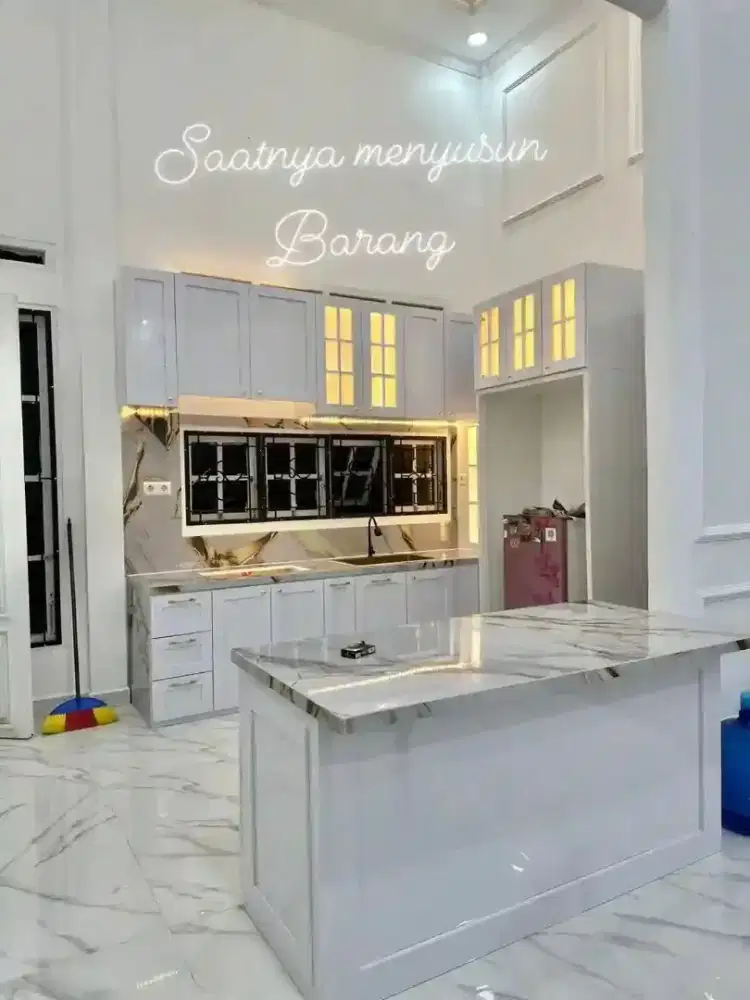 Kicenset meja dapur dll