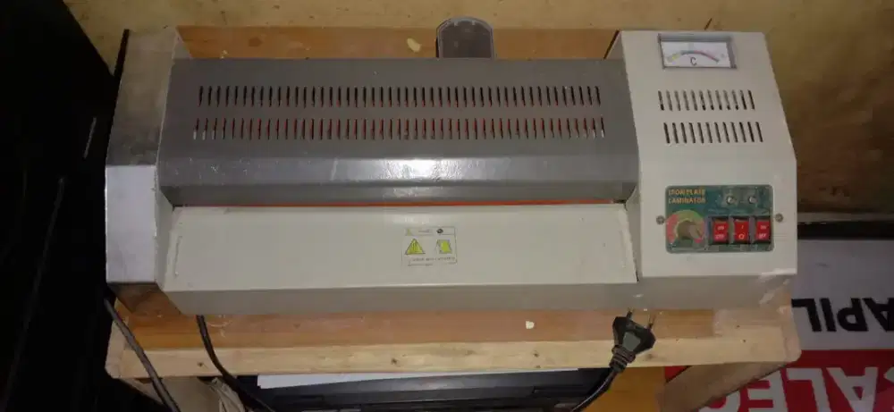 Mesin Laminating/ Pres