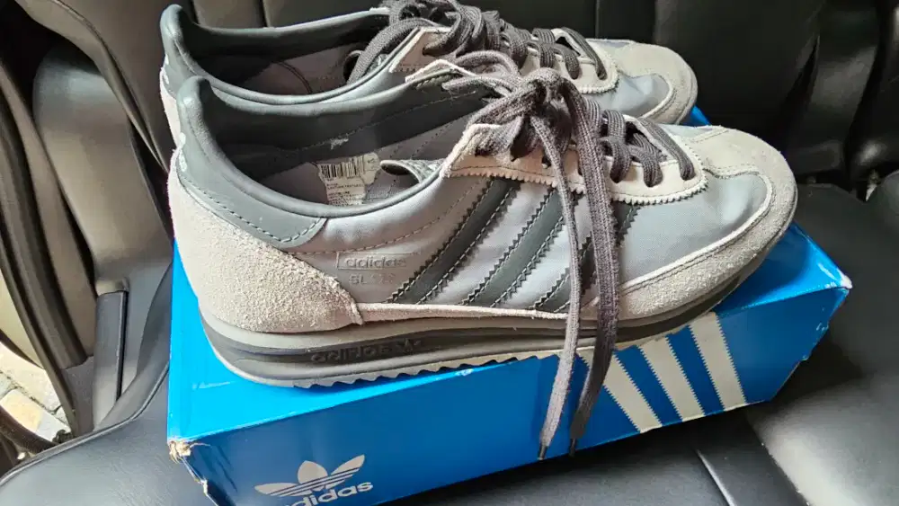 ADIDAS SL72RS Grey