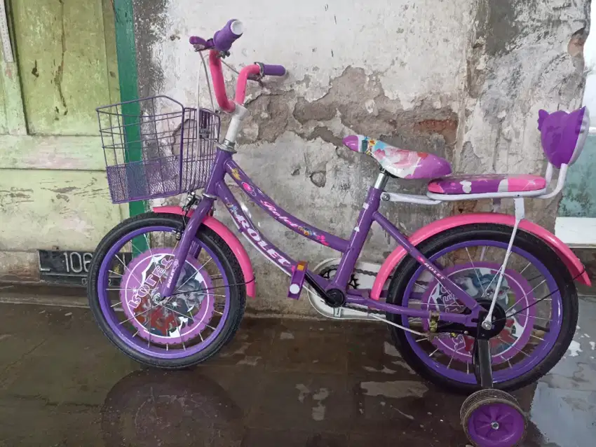 Sepeda roda tiga anak perempuan ukuran 16 inchi