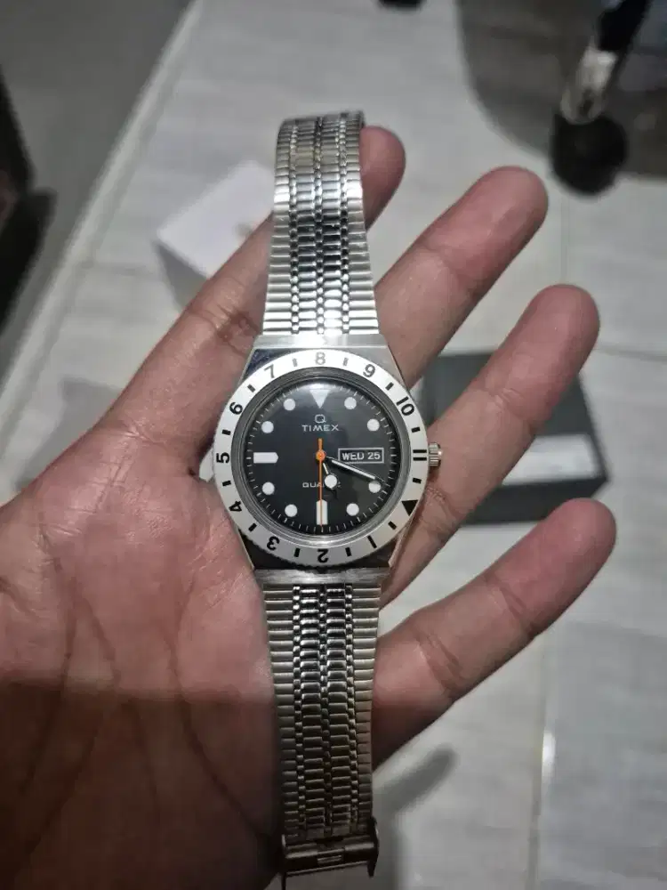 Timex Q TW2V00100 Reissue Black Dial Stainless Steel Strap Second