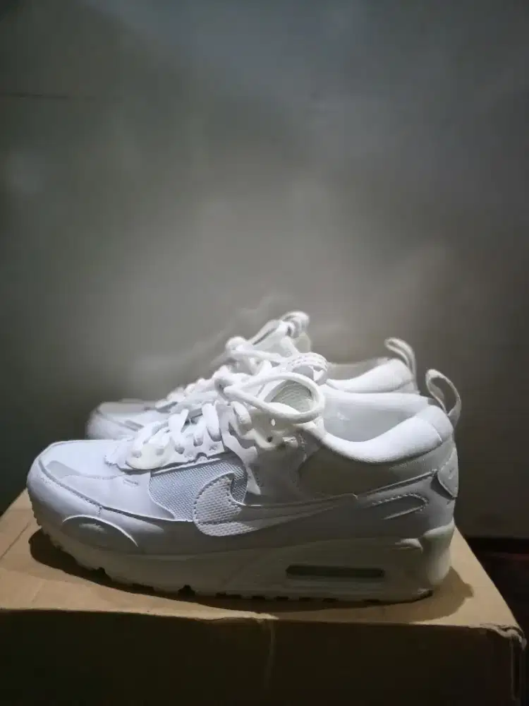 Sepatu Nike Air Max Future Triple White
