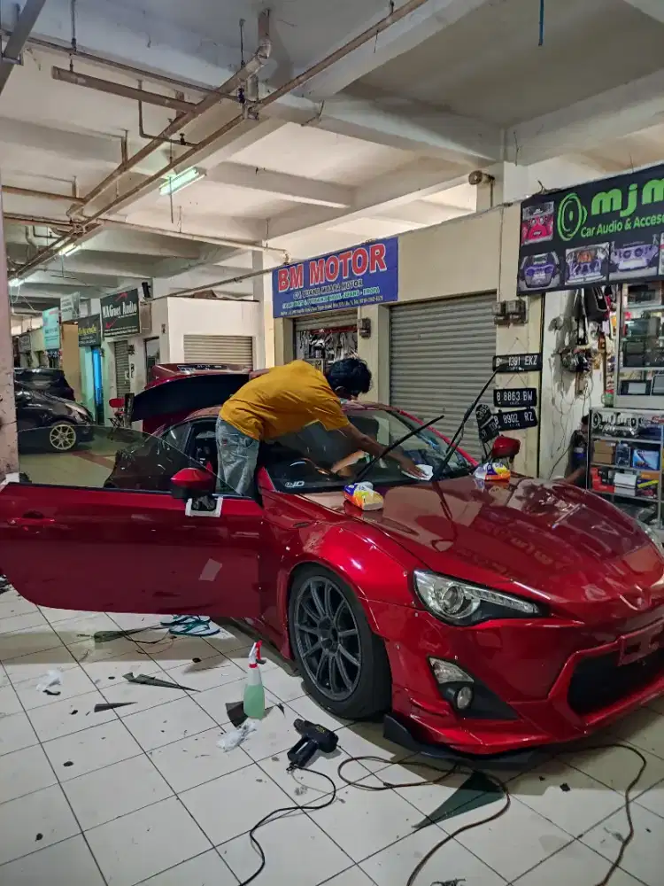 Kaca film mobil dan gedung mulai dari 300k