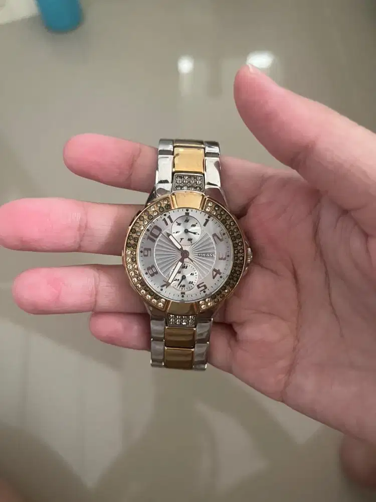 Jam tangan PL GUESS