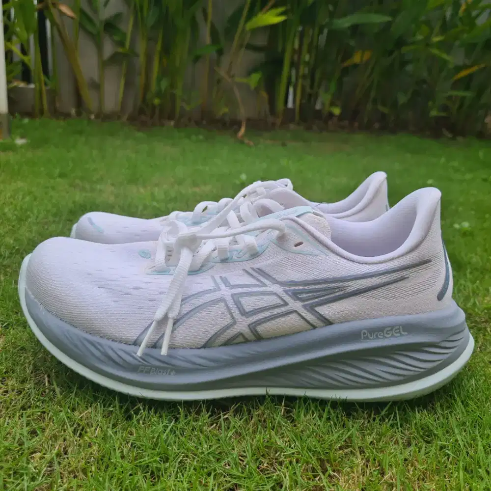 Sepatu Lari Asics Gel Cumulus 26