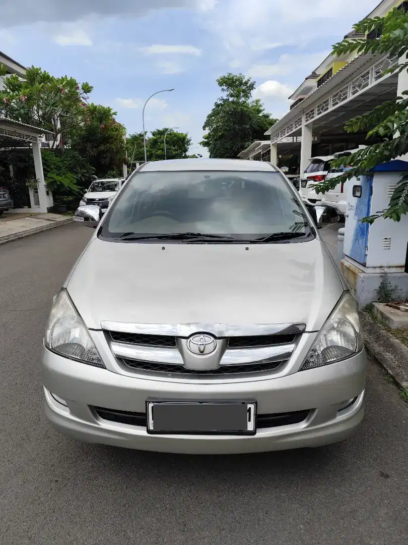 Toyota Innova G MT 2007 TANGAN 1