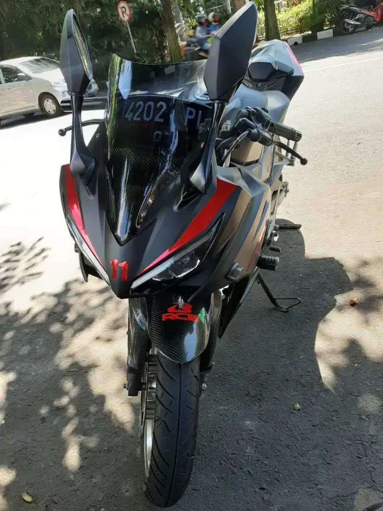 CBR150 victory black red